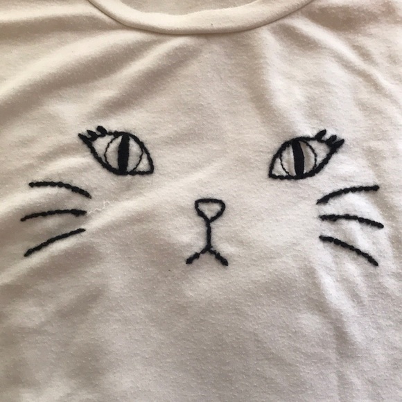 Brandy Melville Tops Rare Brandy Melville Embroidered Cat Tshirt